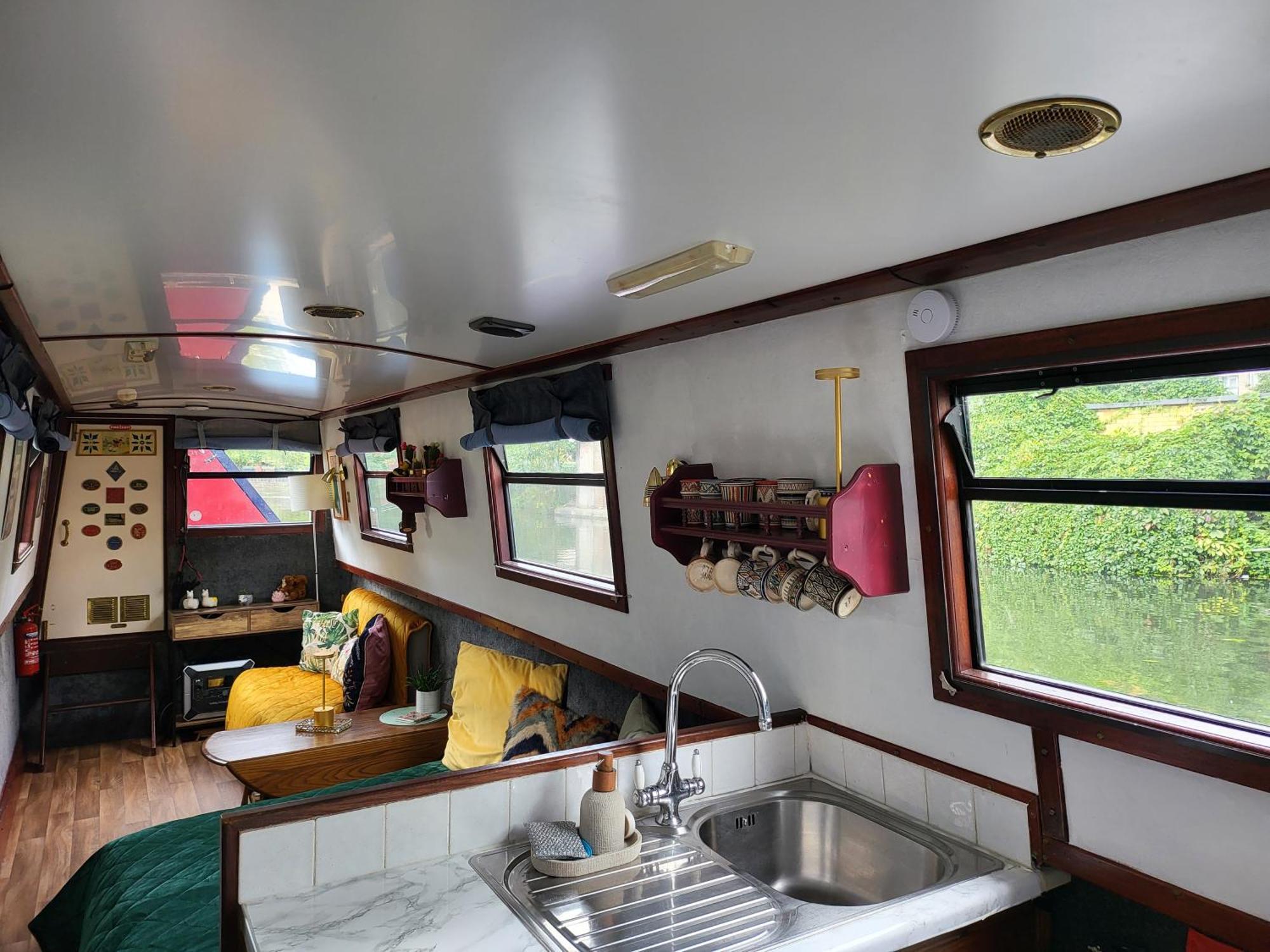 Comfy Canal Boat In Little Venice For Family & Friends Hotel London Exterior photo